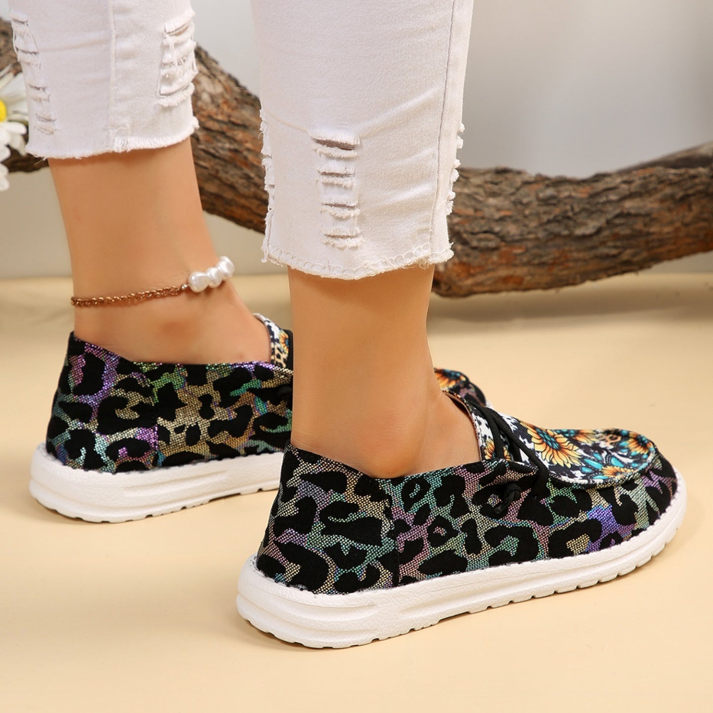 Sunflower Pattern Flat Loafers